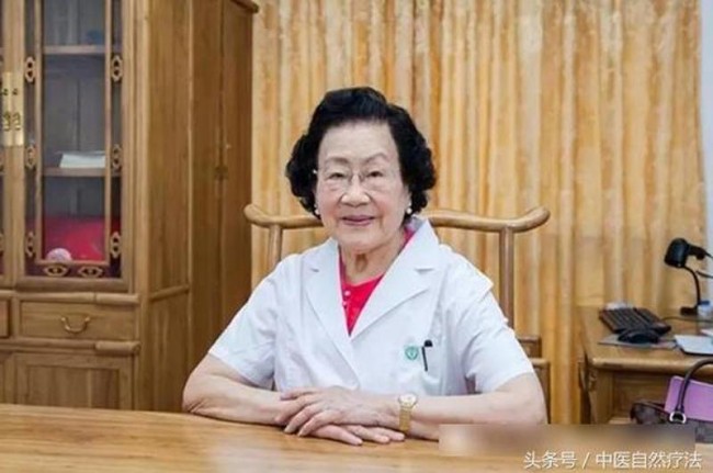 Bí quyết trẻ khỏe ở tuổi 98 của nữ bác sĩ, chị em học ngay kẻo muộn